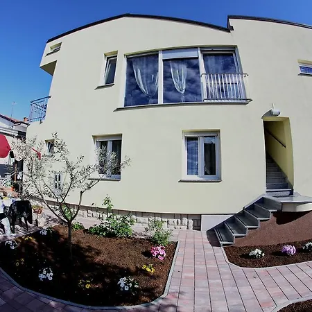 Apartments Neno Umag Exterior photo