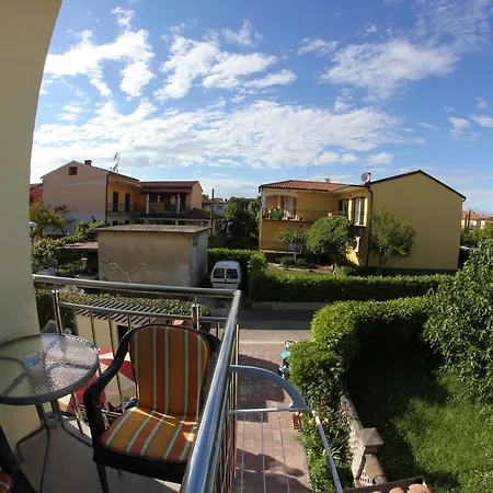 Apartments Neno Umag Exterior photo