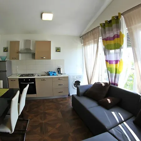 Apartments Neno Umag Exterior photo